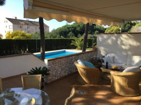 Very nice family apartment, direct pool access